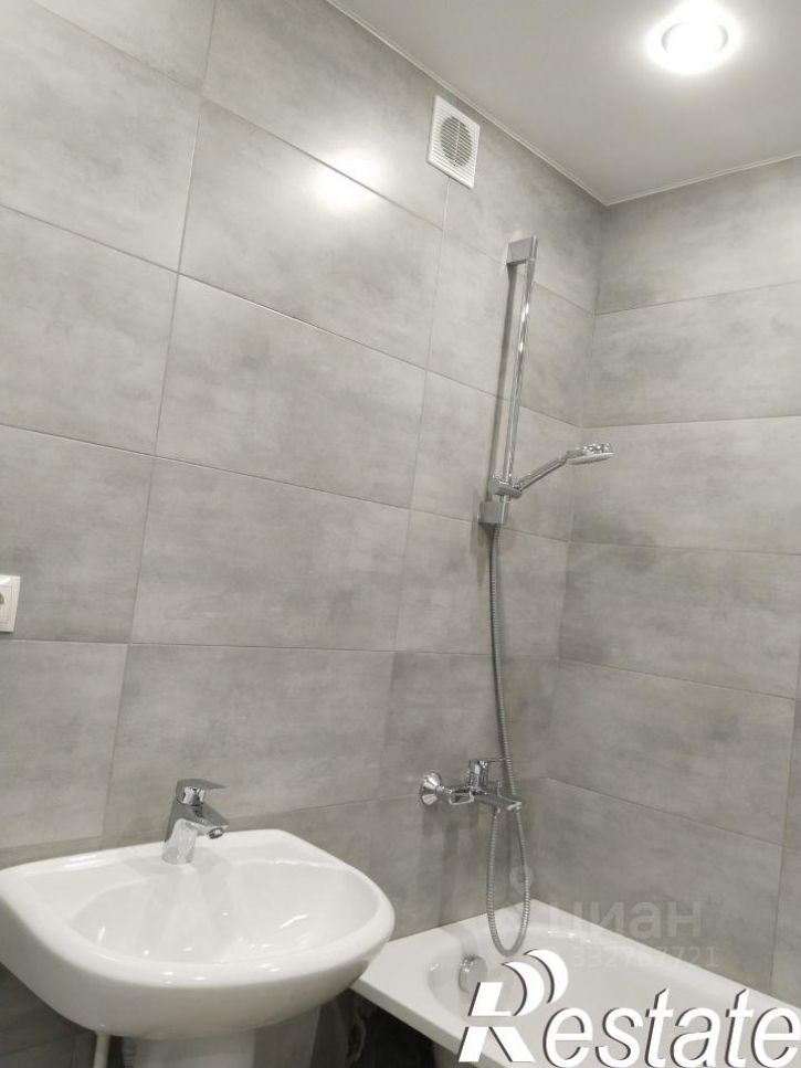 2-комн квартира улица Космонавтов, 6,  д. 6