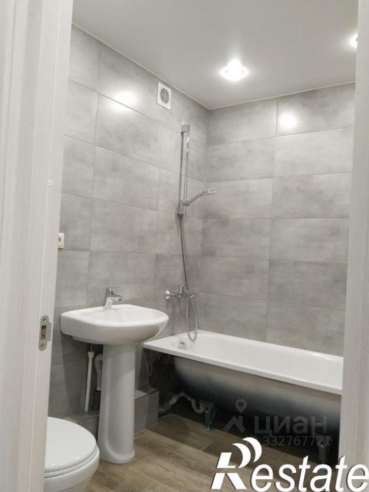 2-комн квартира улица Космонавтов, 6,  д. 6