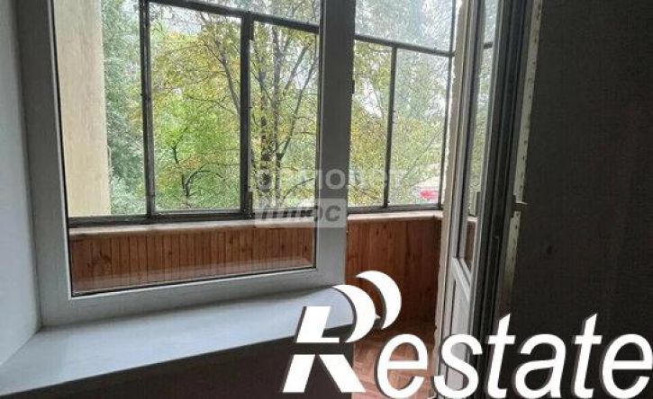 4-комн квартира улица 8 Марта, 30,  д. 30