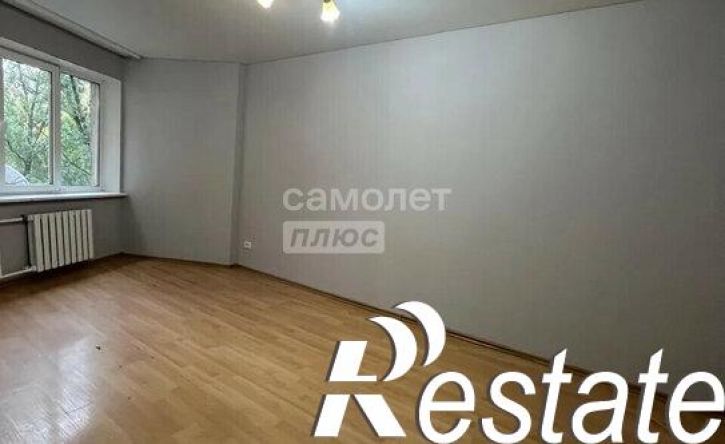 4-комн квартира улица 8 Марта, 30,  д. 30