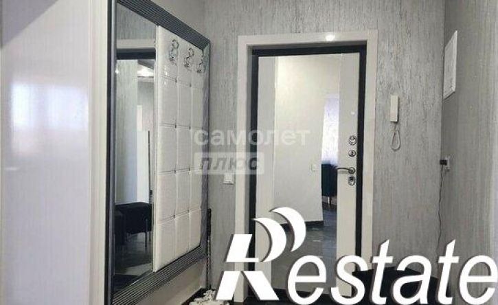 3-комн квартира улица Свиридова, 18,  д. 18