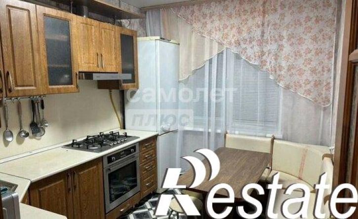 3-комн квартира улица Энергостроителей, 20,  д. 20