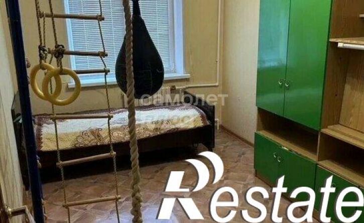 3-комн квартира улица Энергостроителей, 20,  д. 20