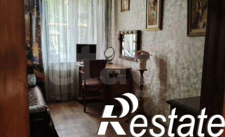 2-комн квартира Асфальтная улица, 61,  д. 61