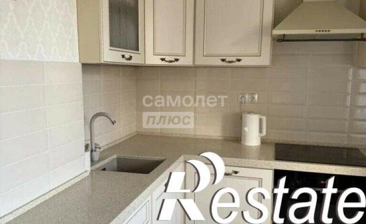 2-комн квартира улица Хренникова, 1,  д. 1