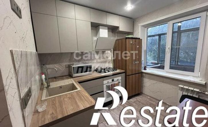 2-комн квартира проспект Победы, 27,  д. 27