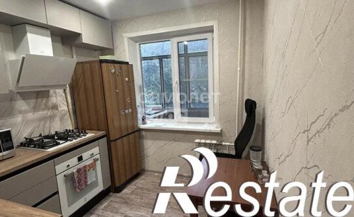 2-комн квартира проспект Победы, 27,  д. 27