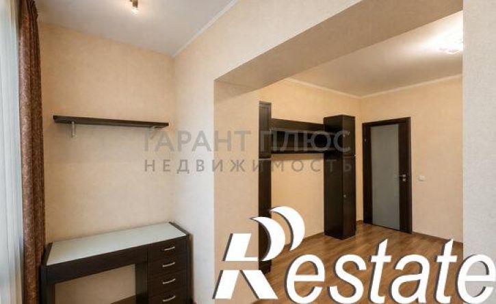 3-комн квартира улица 8 Марта, 20/4,  д. 20/4