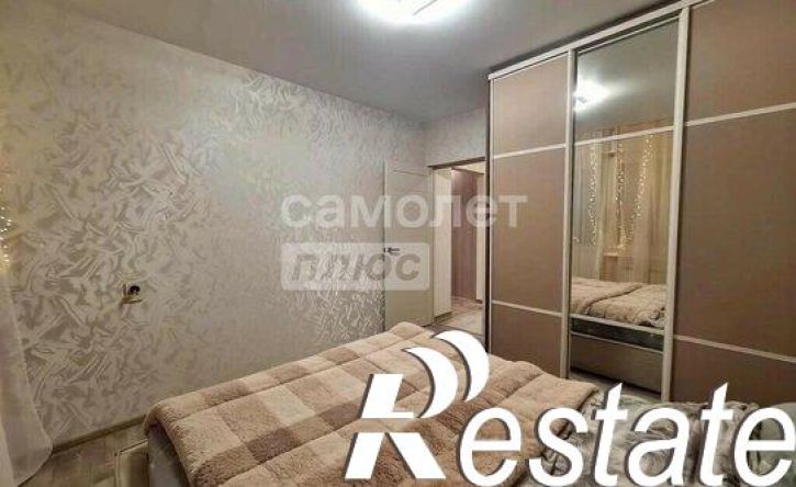 3-комн квартира улица Папина, 39,  д. 39