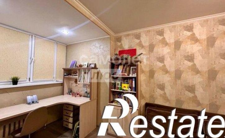 3-комн квартира улица Меркулова, 10А,  д. 10А